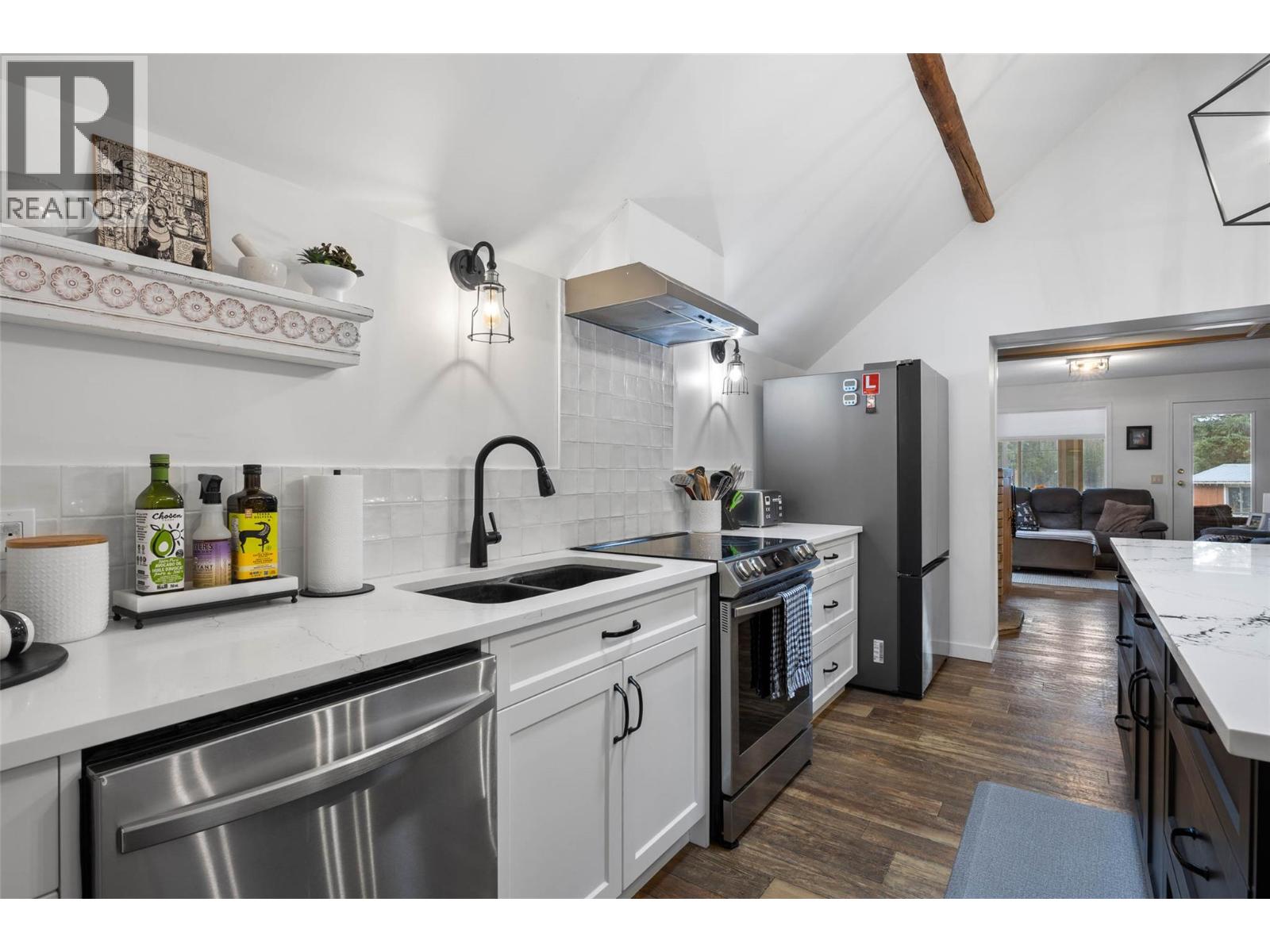 4684 Walloper Lake Road, Kamloops, British Columbia  V1S 1Y8 - Photo 15 - 10366893