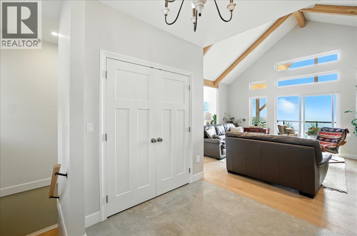 320 Mountain View Drive, Nelson, British Columbia  V1L 0A7 - Photo 21 - 10361394