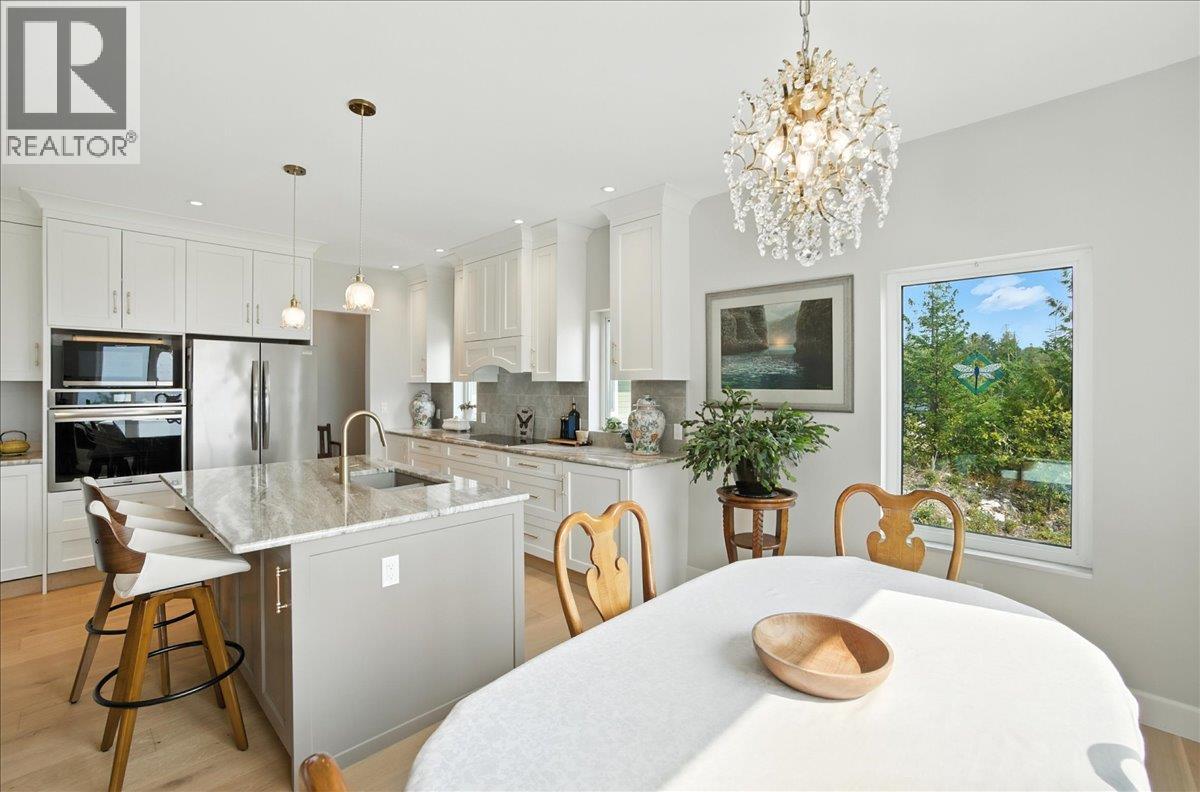 320 Mountain View Drive, Nelson, British Columbia  V1L 0A7 - Photo 8 - 10361394