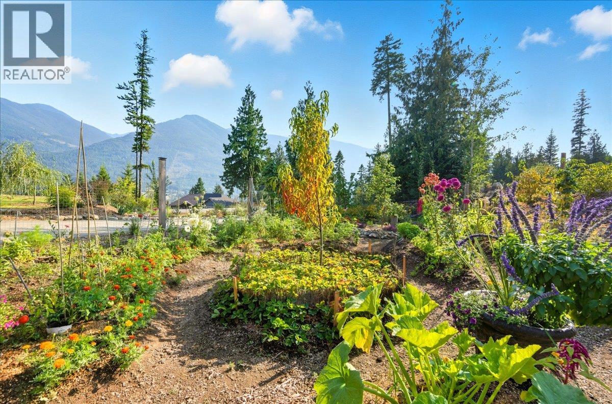 320 Mountain View Drive, Nelson, British Columbia  V1L 0A7 - Photo 57 - 10361394