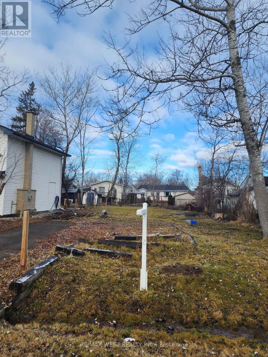 310 Terrace Drive, Georgina, Ontario  L4P 2Y8 - Photo 5 - N12488284