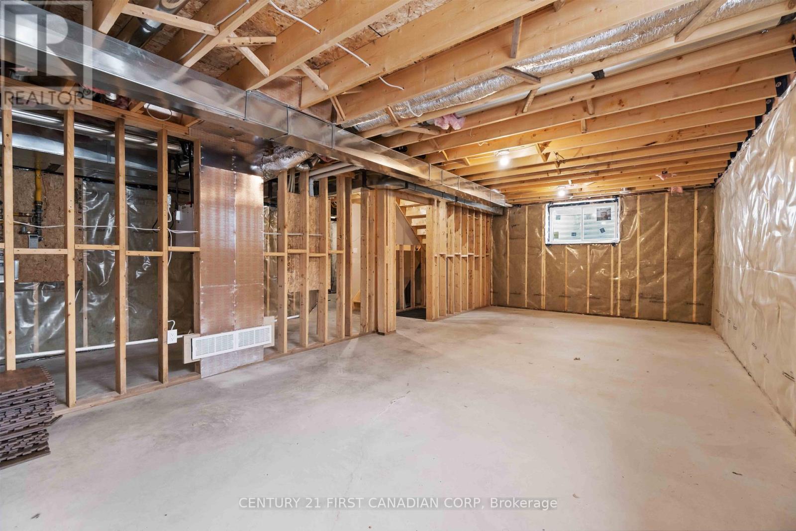 450 Main Street, Plympton-Wyoming (Plympton Wyoming), Ontario  N0N 1T0 - Photo 40 - X12492924