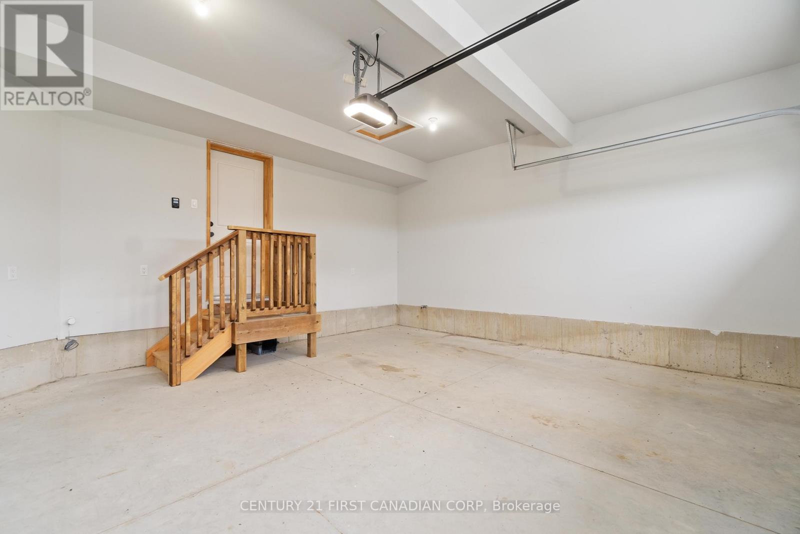 450 Main Street, Plympton-Wyoming (Plympton Wyoming), Ontario  N0N 1T0 - Photo 42 - X12492924