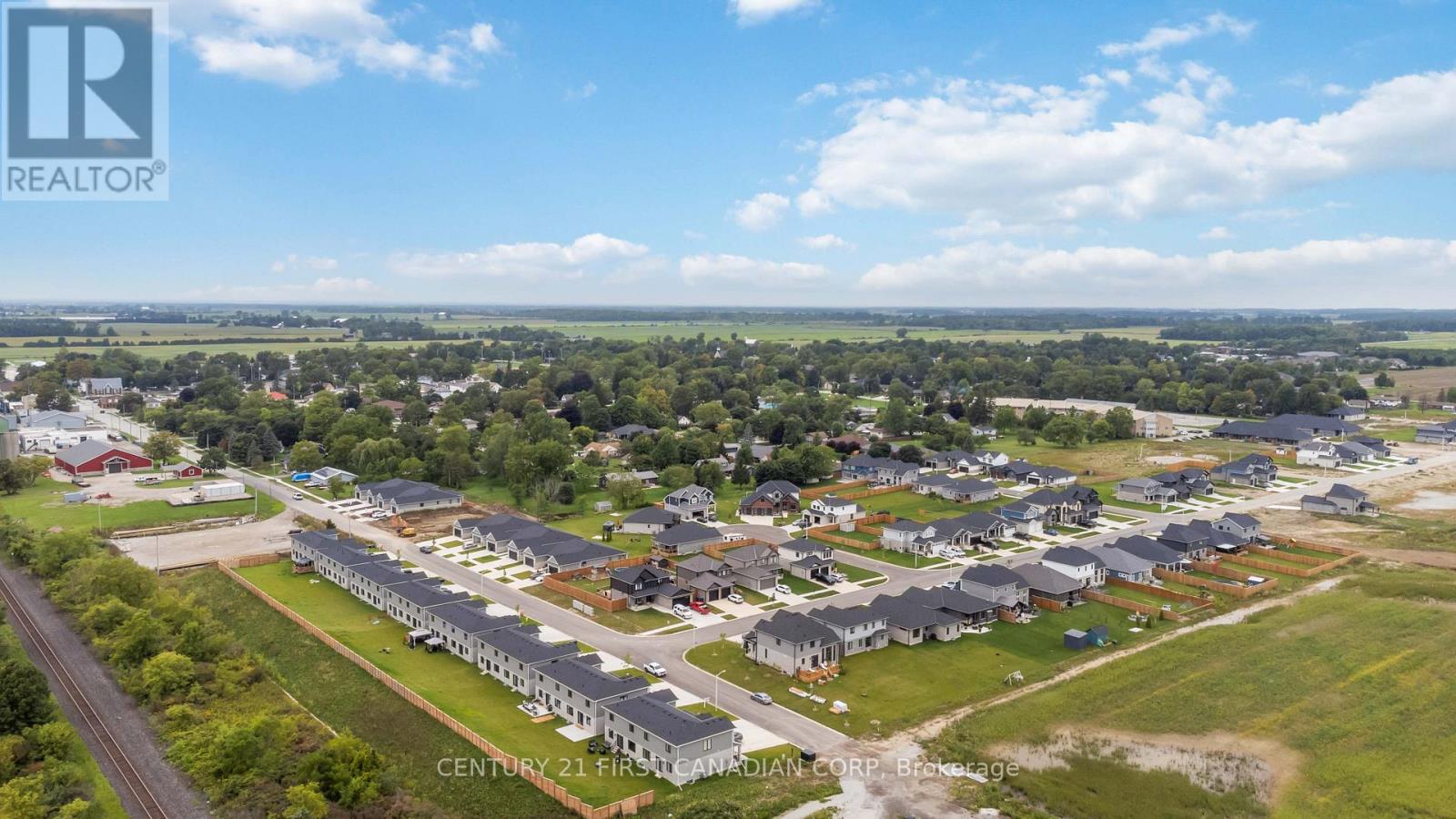 450 Main Street, Plympton-Wyoming (Plympton Wyoming), Ontario  N0N 1T0 - Photo 6 - X12492924