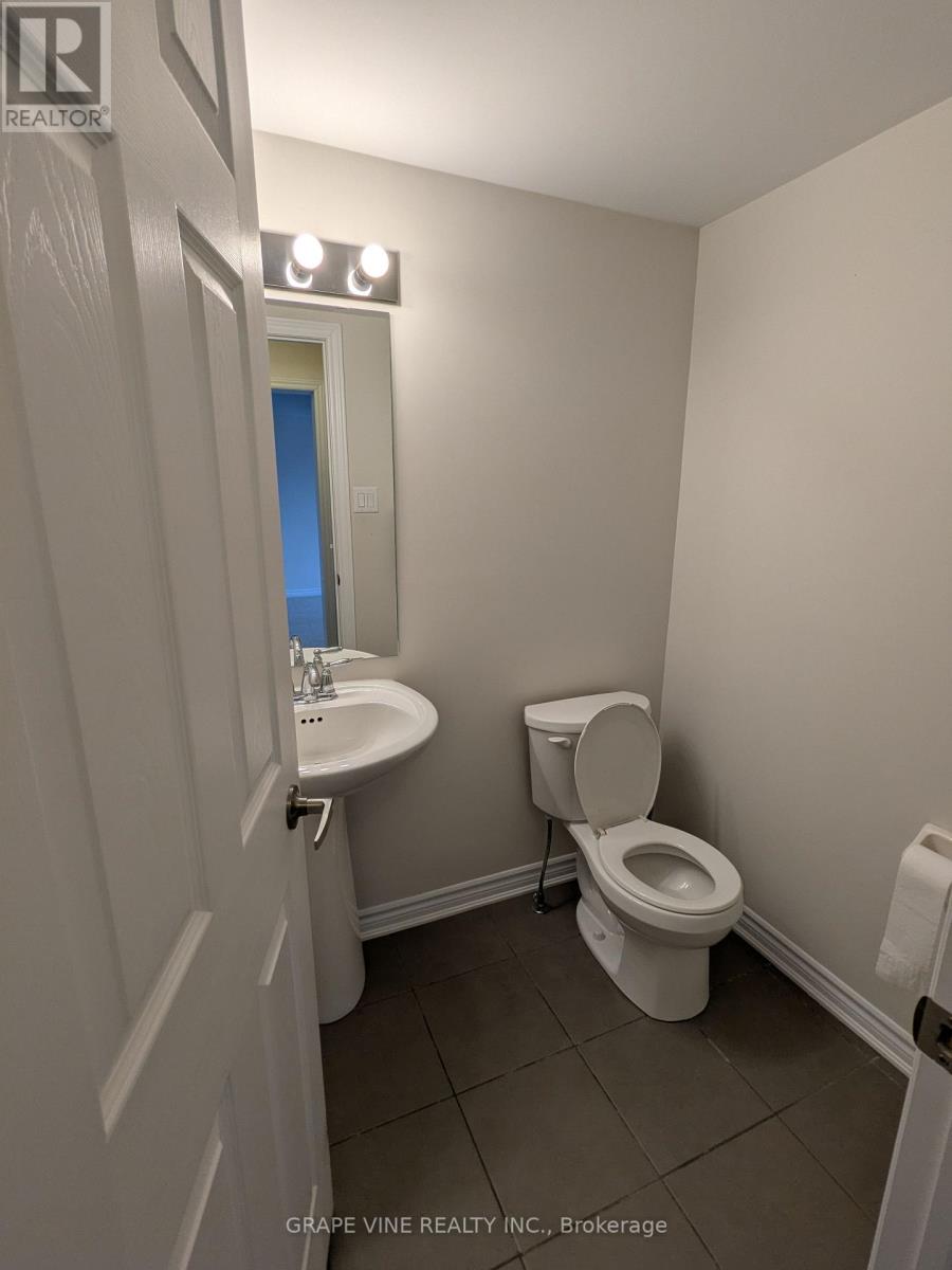 582 Meadowcreek Circle, Ottawa, Ontario  K2M 0J8 - Photo 17 - X12492864