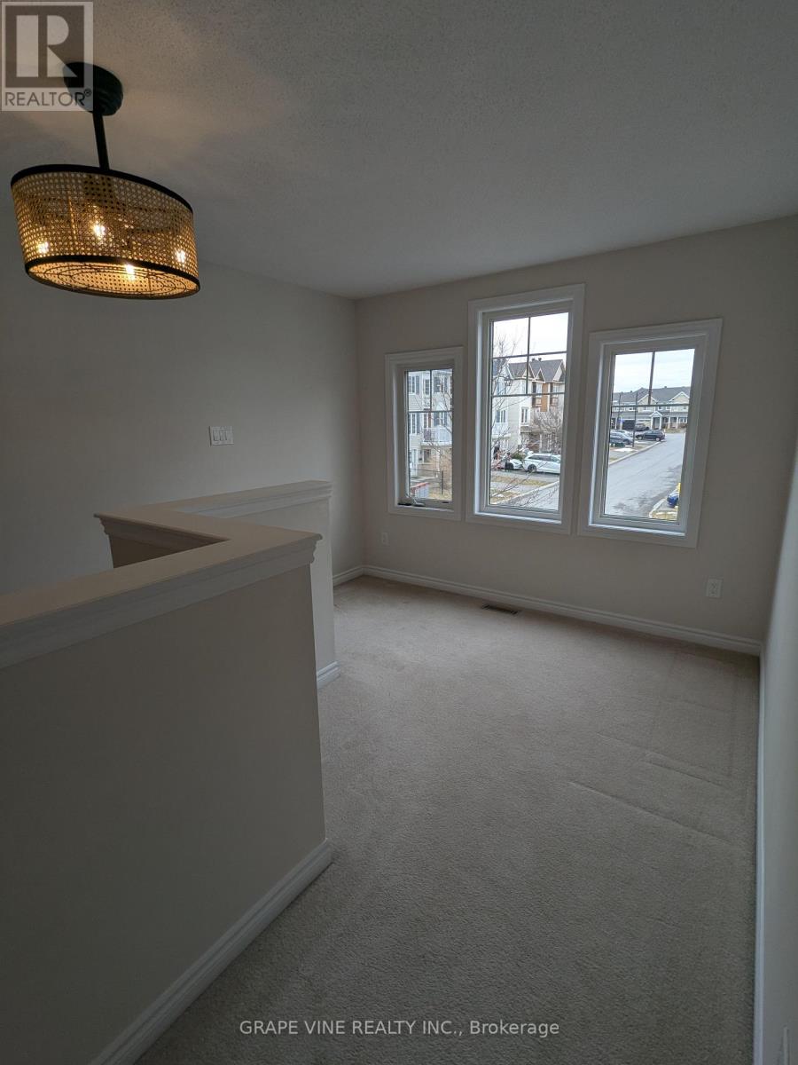 582 Meadowcreek Circle, Ottawa, Ontario  K2M 0J8 - Photo 19 - X12492864