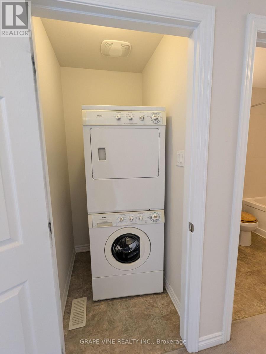 582 Meadowcreek Circle, Ottawa, Ontario  K2M 0J8 - Photo 23 - X12492864