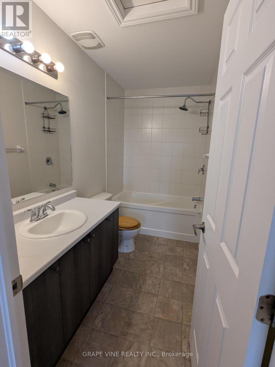 582 Meadowcreek Circle, Ottawa, Ontario  K2M 0J8 - Photo 29 - X12492864