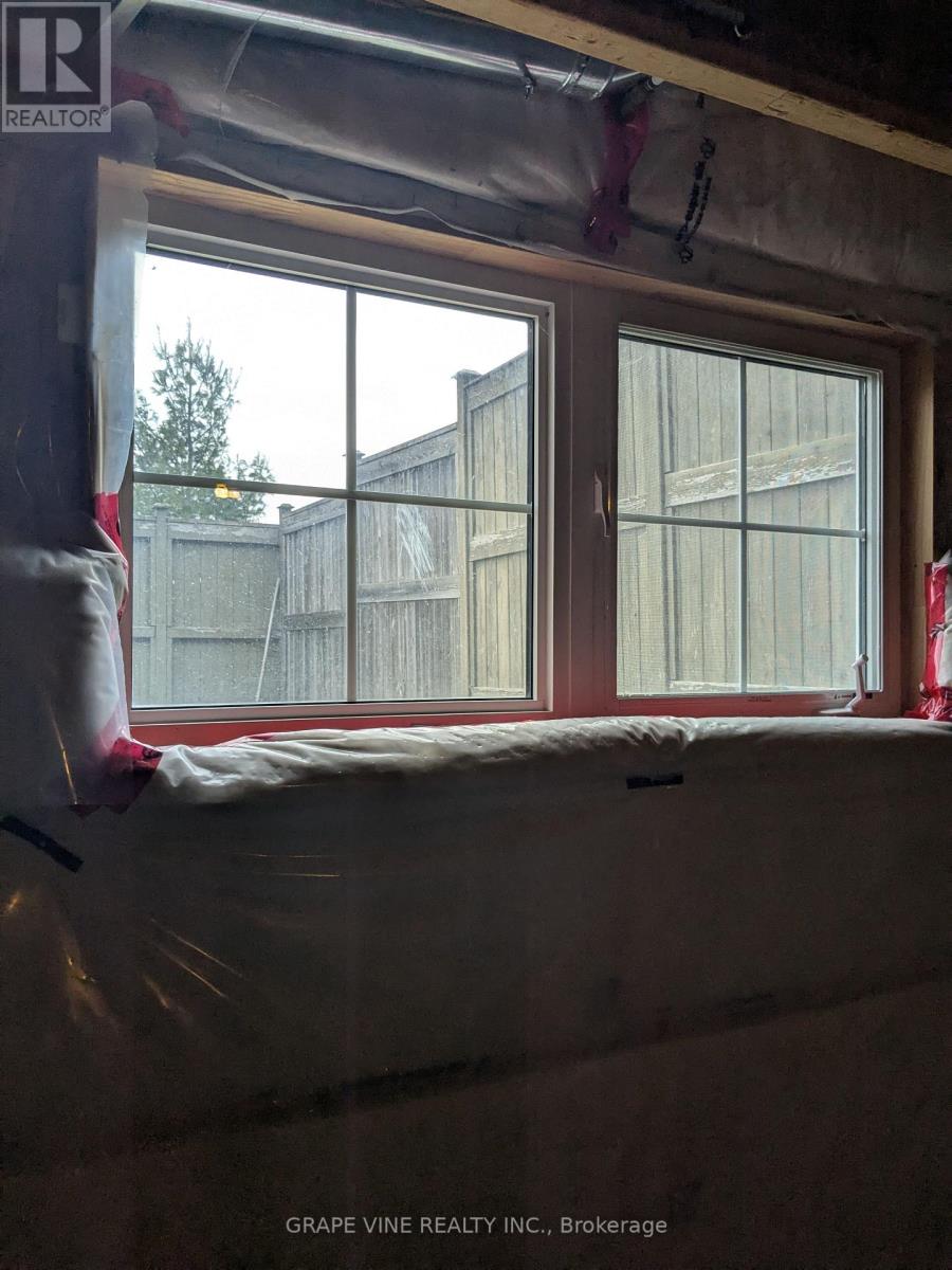 582 Meadowcreek Circle, Ottawa, Ontario  K2M 0J8 - Photo 37 - X12492864