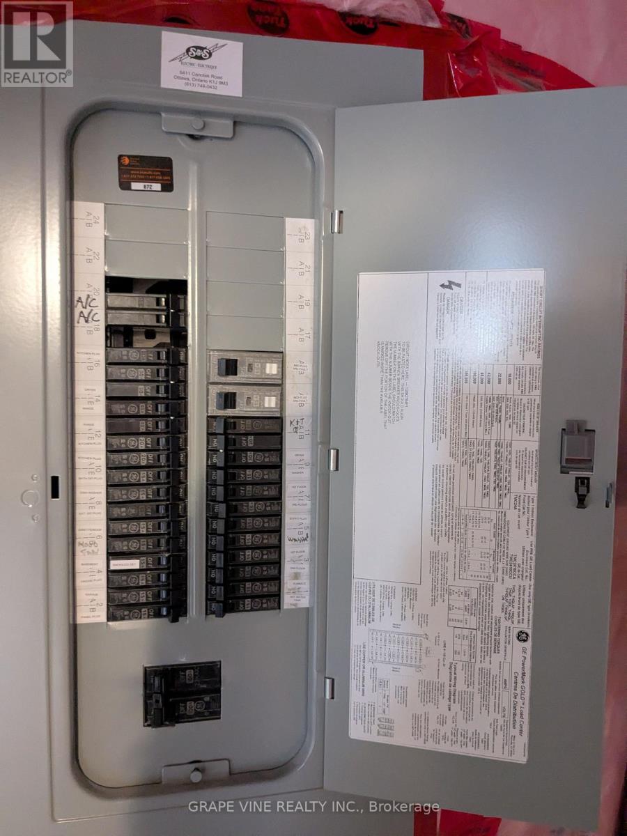 582 Meadowcreek Circle, Ottawa, Ontario  K2M 0J8 - Photo 40 - X12492864