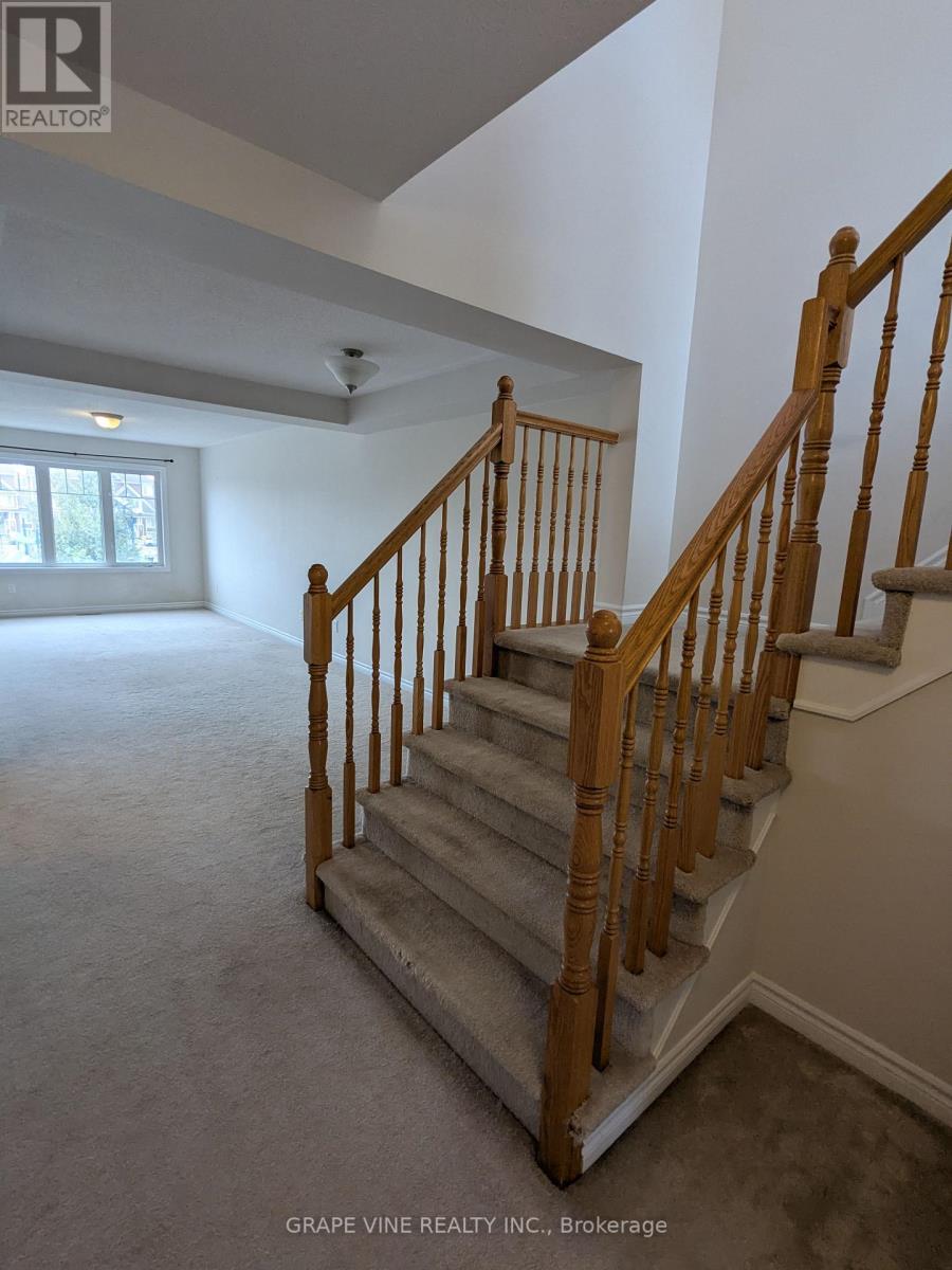 582 Meadowcreek Circle, Ottawa, Ontario  K2M 0J8 - Photo 8 - X12492864