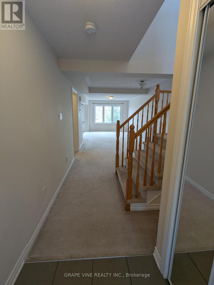 582 Meadowcreek Circle, Ottawa, Ontario  K2M 0J8 - Photo 9 - X12492864