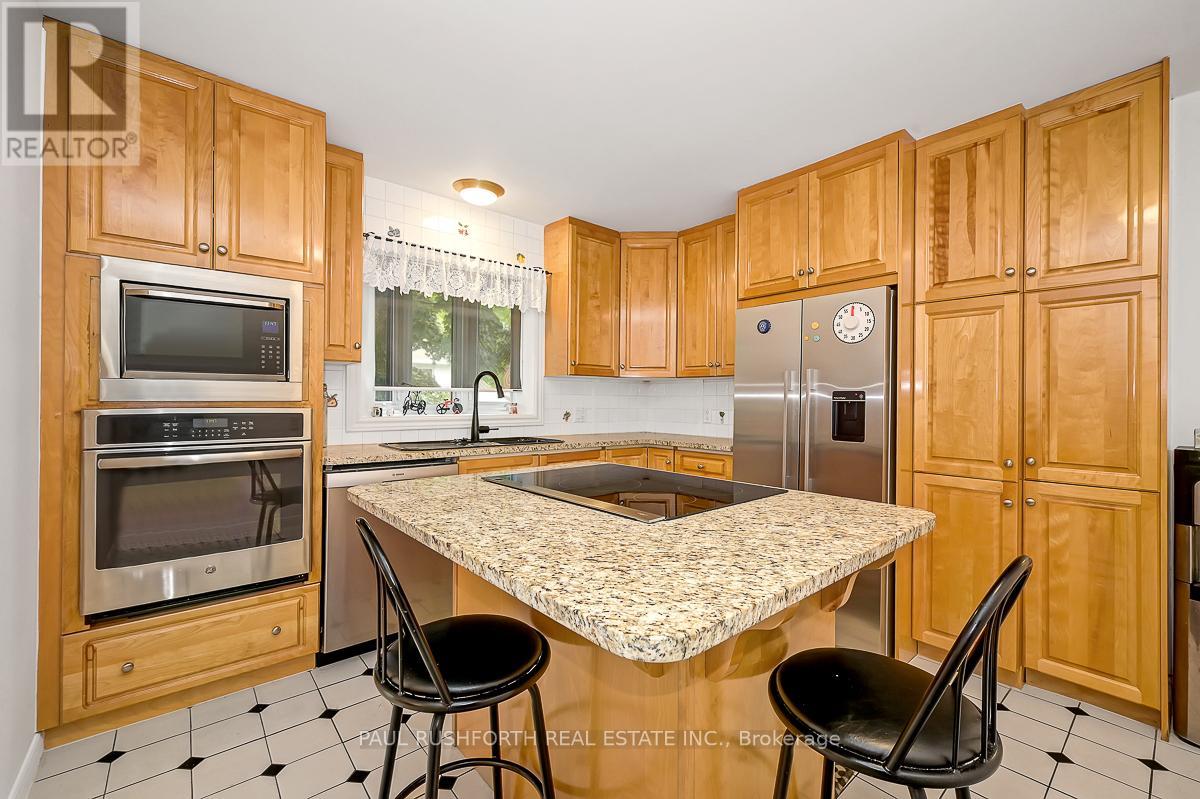 89 Hawk Crescent, Ottawa, Ontario  K1V 9G8 - Photo 11 - X12492880