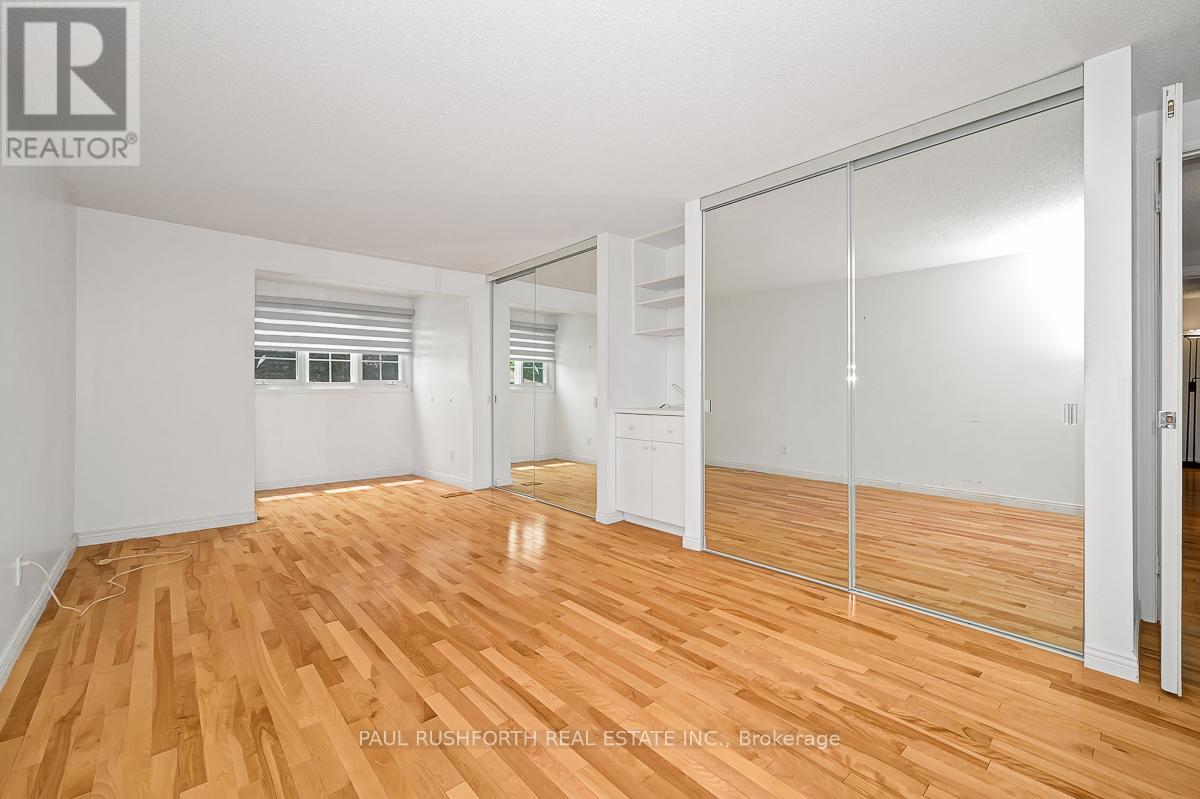 89 Hawk Crescent, Ottawa, Ontario  K1V 9G8 - Photo 17 - X12492880