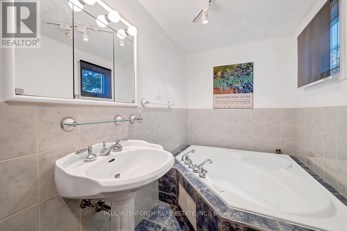 89 Hawk Crescent, Ottawa, Ontario  K1V 9G8 - Photo 20 - X12492880