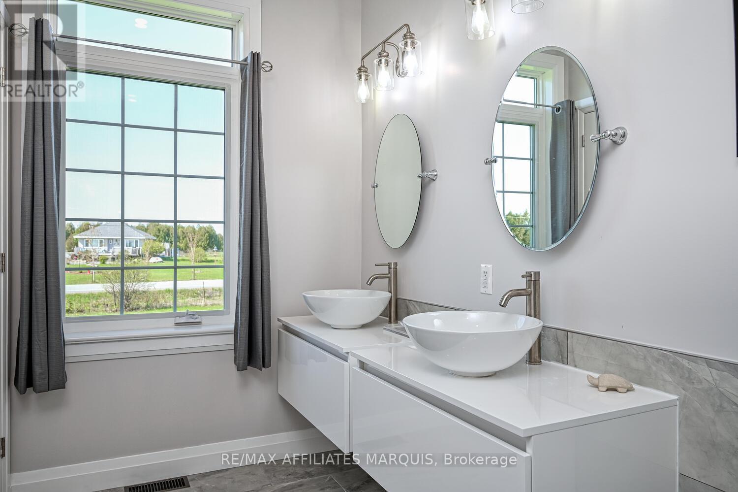 2064 Rosedale Road N, Montague, Ontario  K7A 0A2 - Photo 32 - X12492968