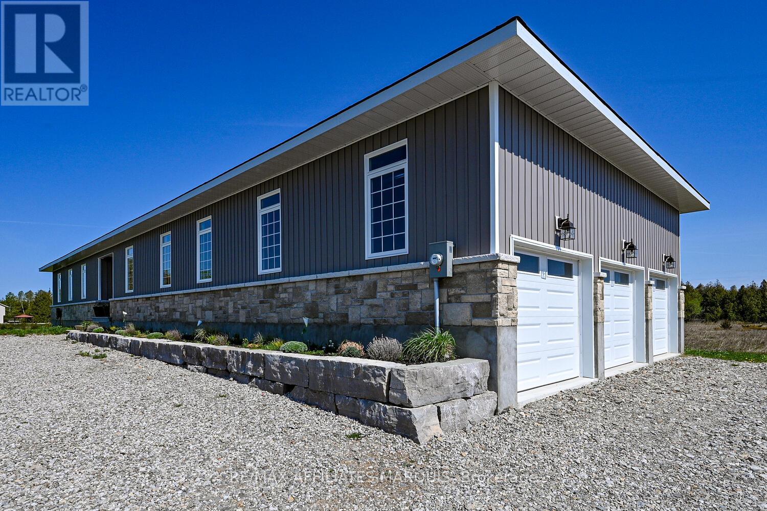 2064 Rosedale Road N, Montague, Ontario  K7A 0A2 - Photo 5 - X12492968