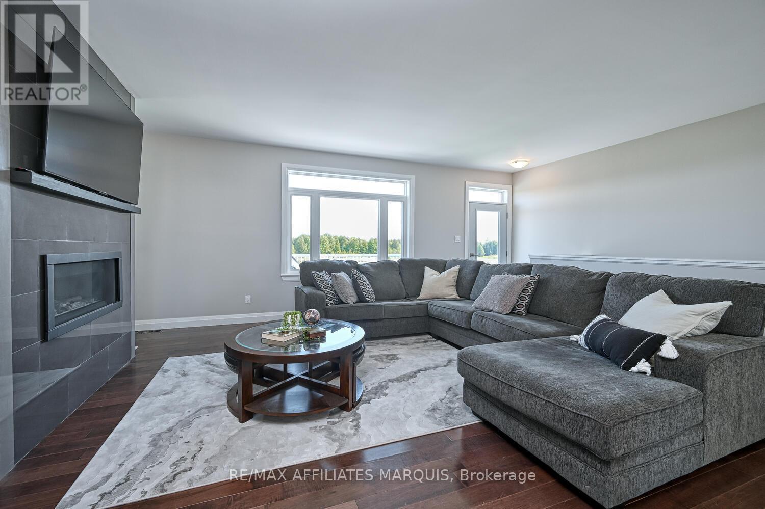 2064 Rosedale Road N, Montague, Ontario  K7A 0A2 - Photo 9 - X12492968