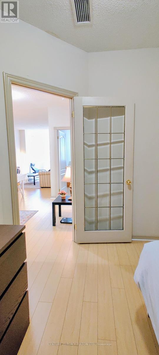 1204 - 393 King Street W, Toronto, Ontario  M5V 3G8 - Photo 14 - C12492596