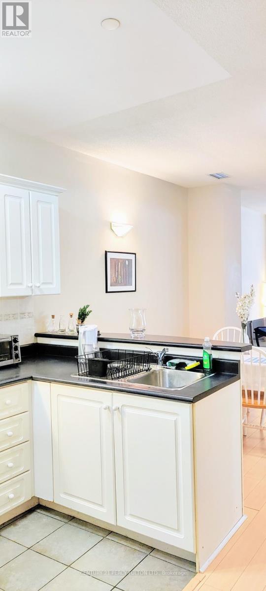 1204 - 393 King Street W, Toronto, Ontario  M5V 3G8 - Photo 17 - C12492596