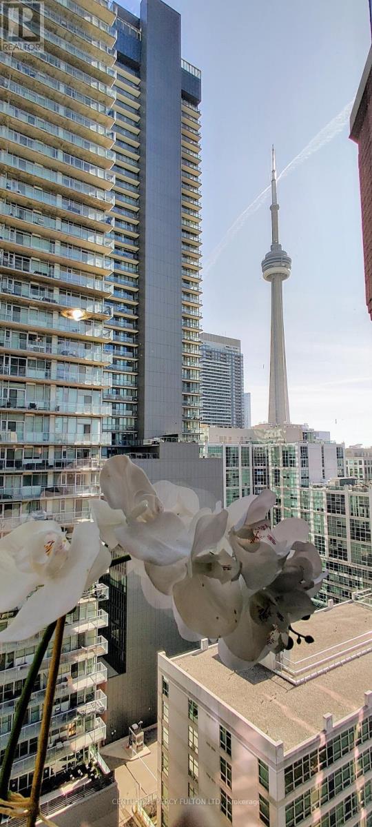 1204 - 393 King Street W, Toronto, Ontario  M5V 3G8 - Photo 2 - C12492596