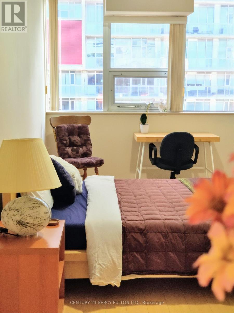 1204 - 393 King Street W, Toronto, Ontario  M5V 3G8 - Photo 25 - C12492596