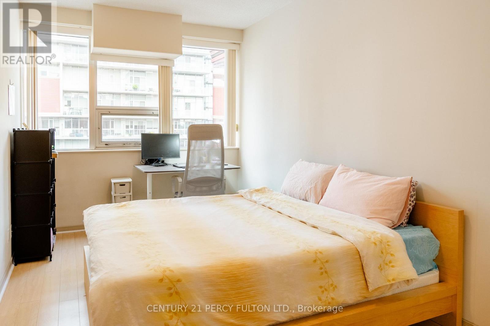 1204 - 393 King Street W, Toronto, Ontario  M5V 3G8 - Photo 32 - C12492596