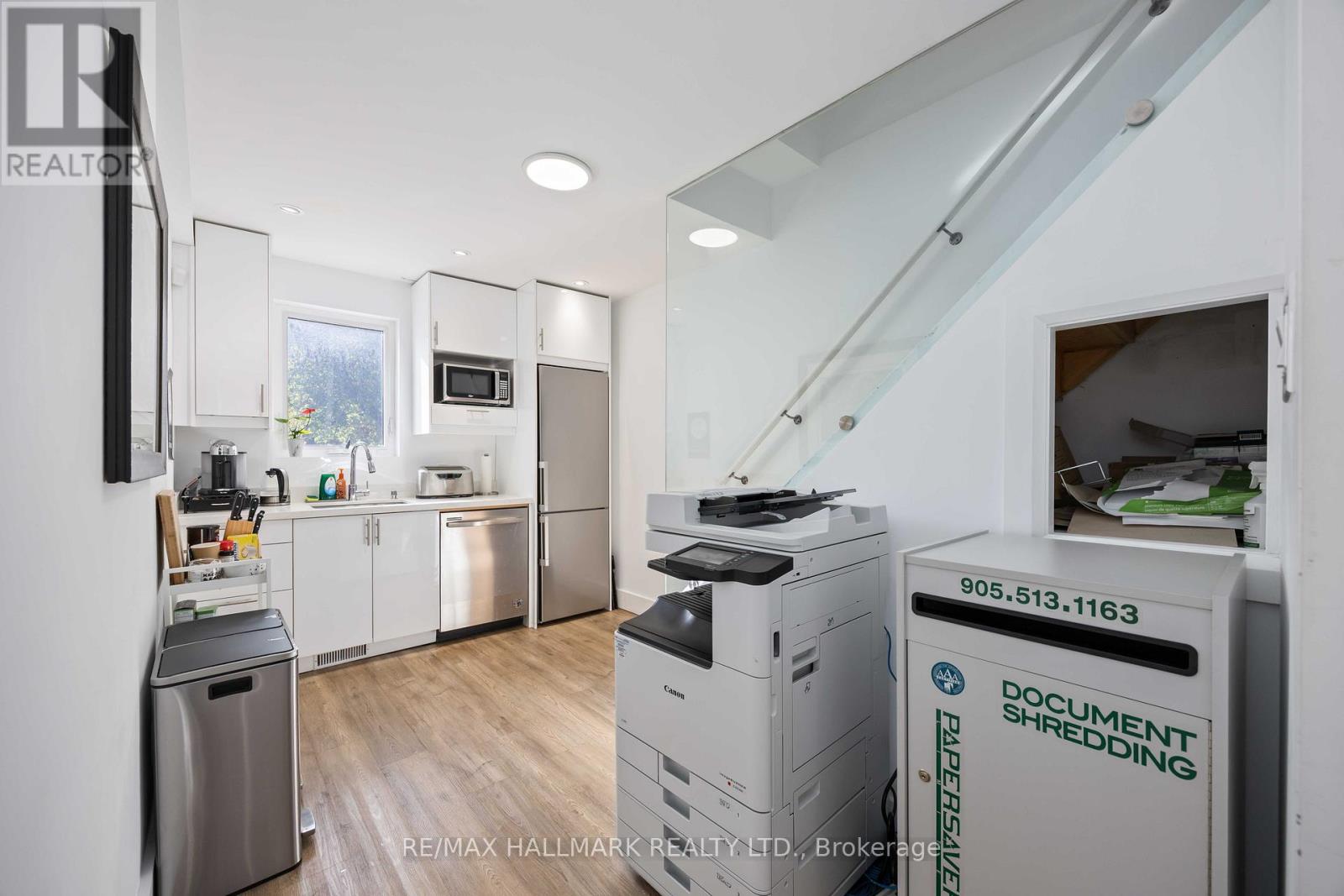 193 Roe Avenue, Toronto, Ontario  M5M 2J1 - Photo 11 - C12492614