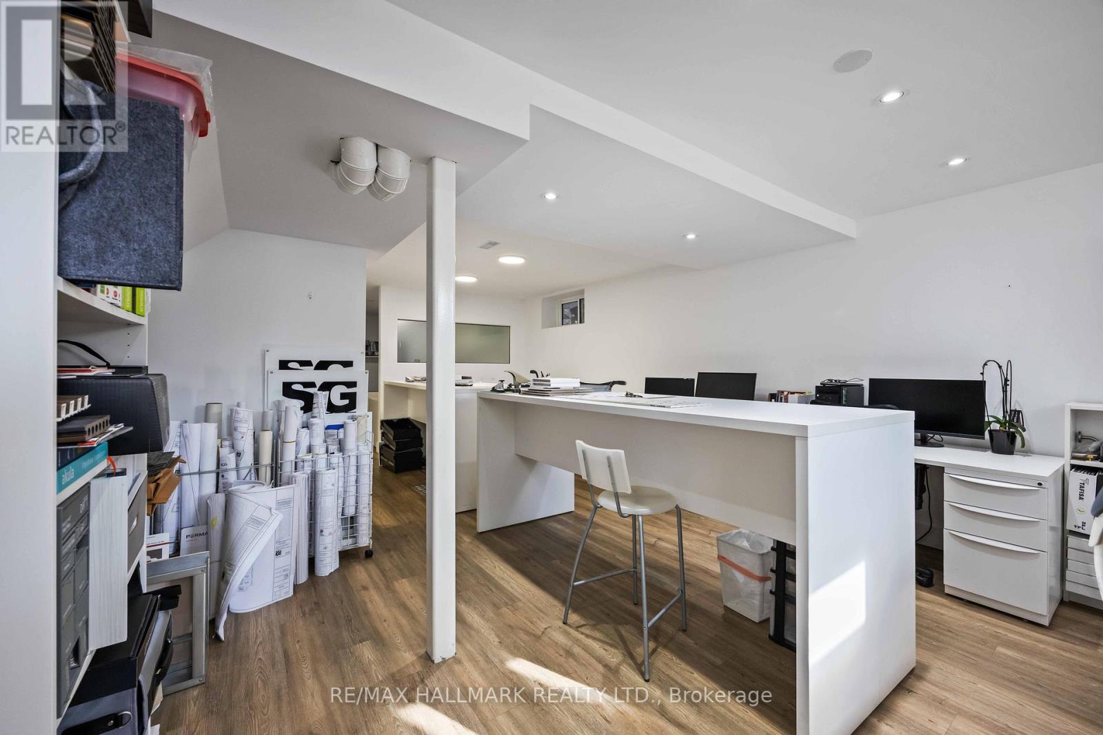 193 Roe Avenue, Toronto, Ontario  M5M 2J1 - Photo 15 - C12492614