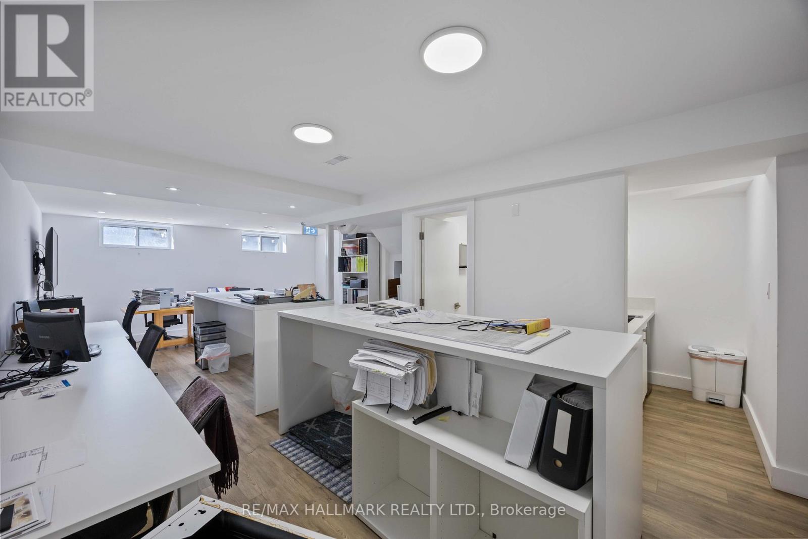 193 Roe Avenue, Toronto, Ontario  M5M 2J1 - Photo 16 - C12492614