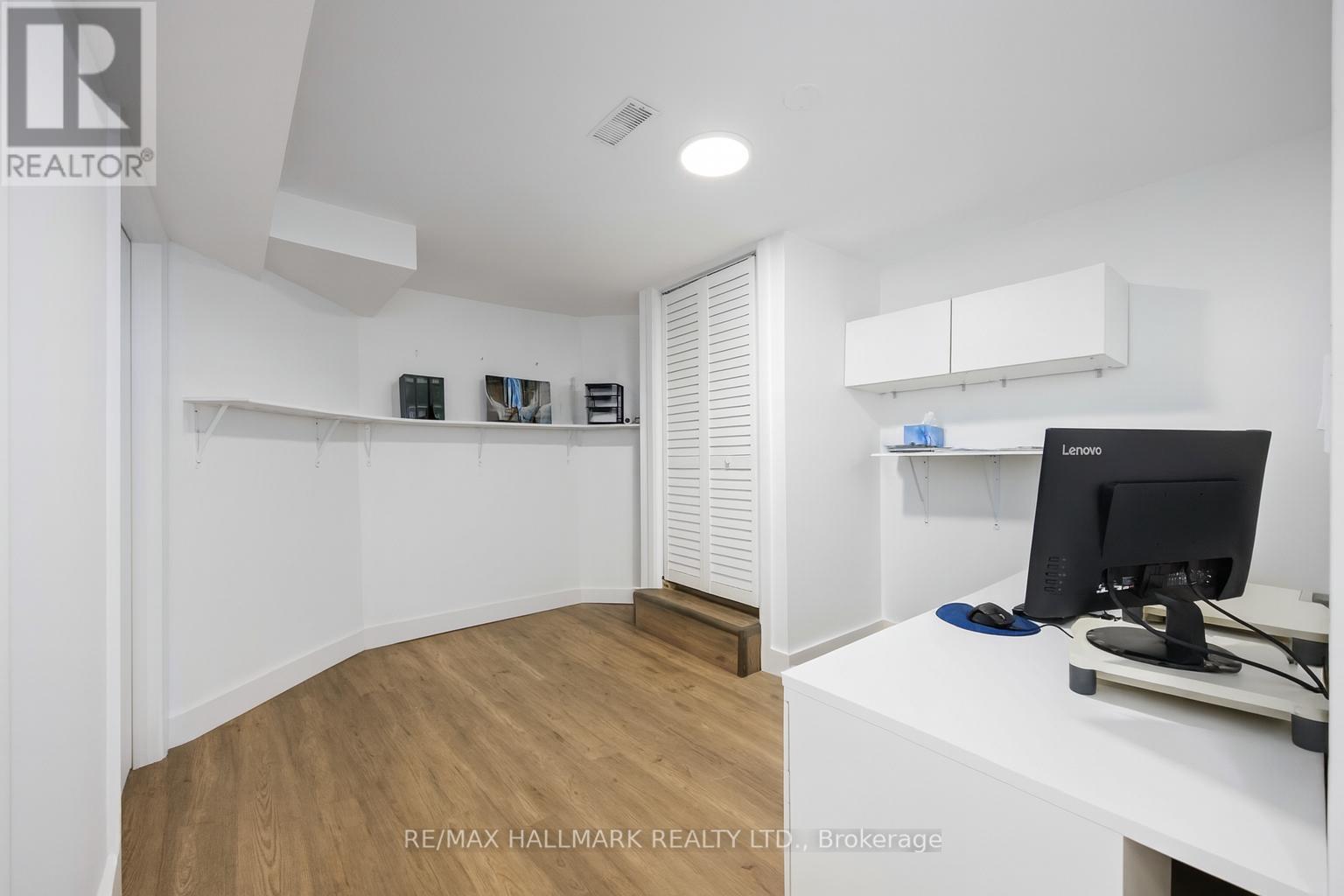 193 Roe Avenue, Toronto, Ontario  M5M 2J1 - Photo 18 - C12492614