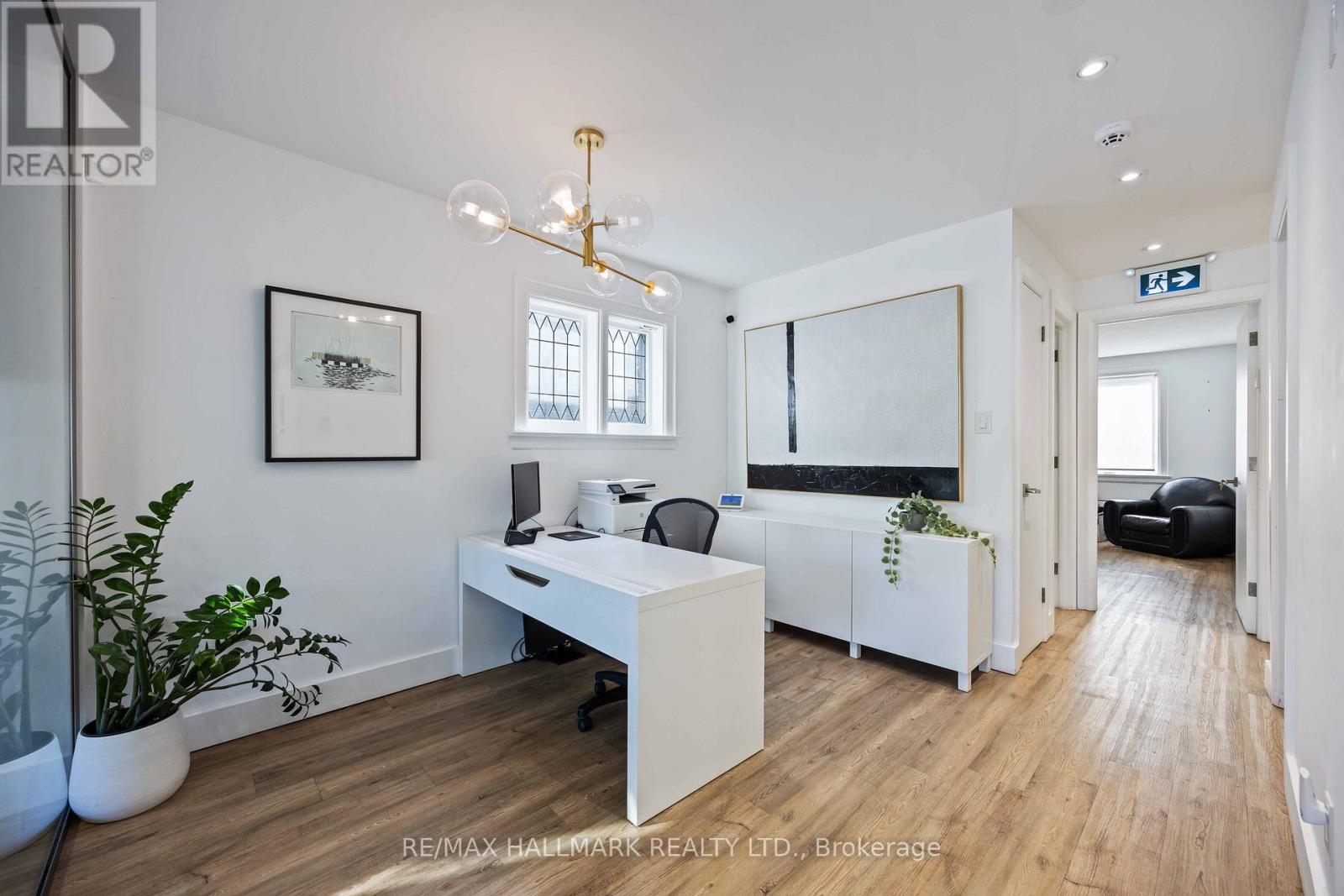 193 Roe Avenue, Toronto, Ontario  M5M 2J1 - Photo 6 - C12492614