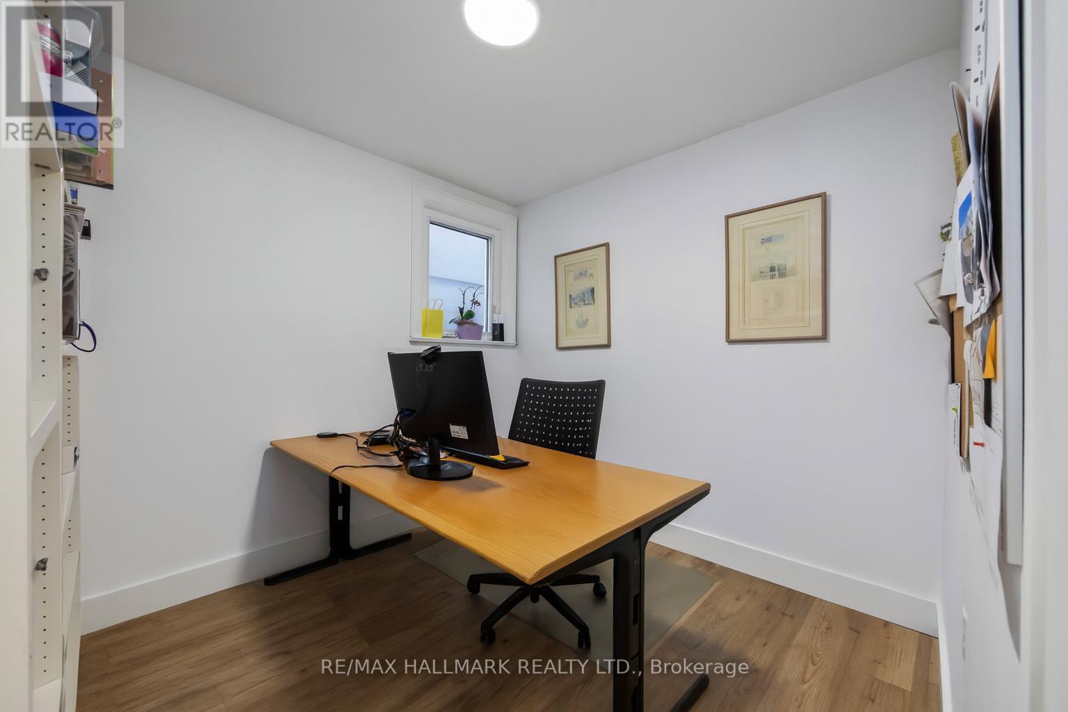 193 Roe Avenue, Toronto, Ontario  M5M 2J1 - Photo 7 - C12492614