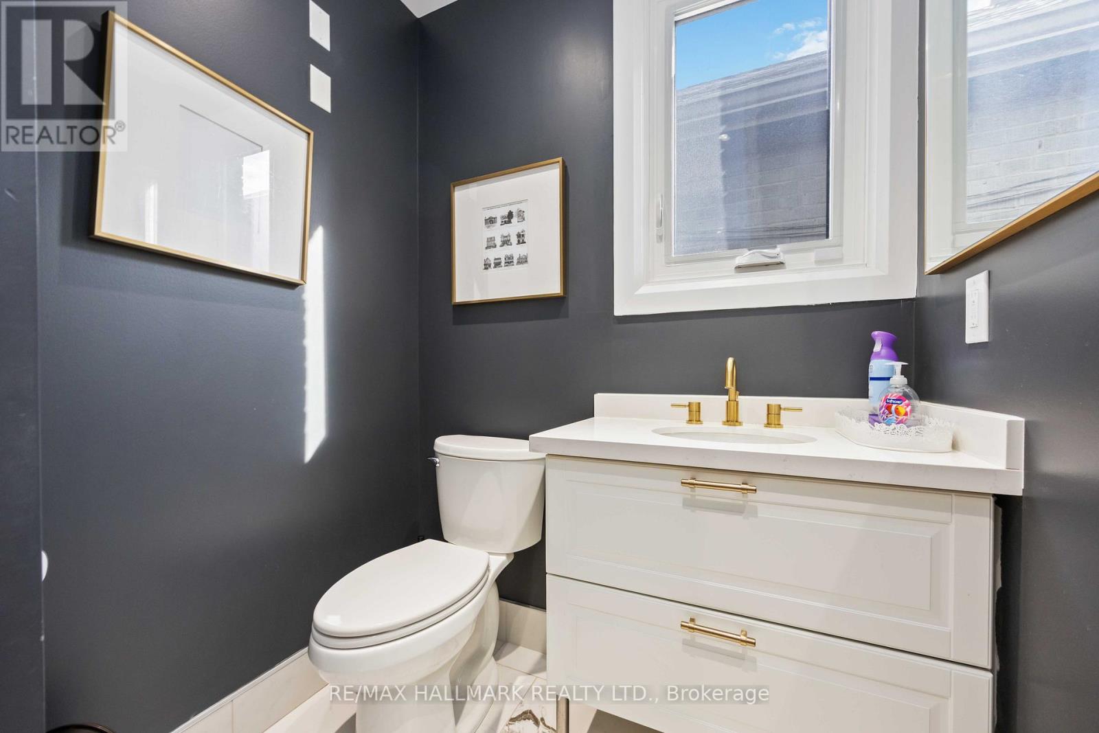 193 Roe Avenue, Toronto, Ontario  M5M 2J1 - Photo 9 - C12492614