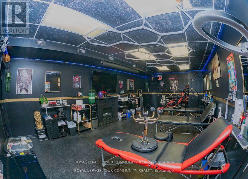 821 Bloor Street W, Toronto, Ontario  M6G 1M1 - Photo 2 - C12492648