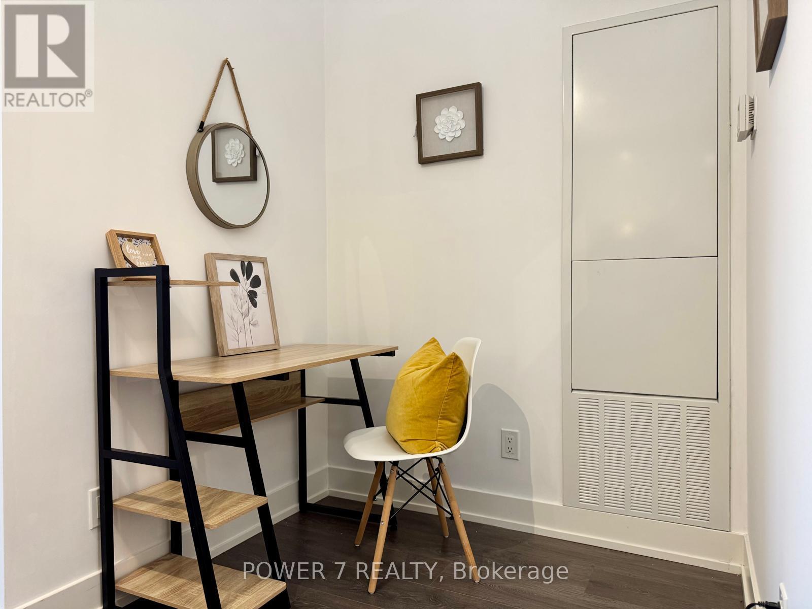 1705 - 180 Fairview Mall Drive, Toronto, Ontario  M2J 4T1 - Photo 15 - C12492662