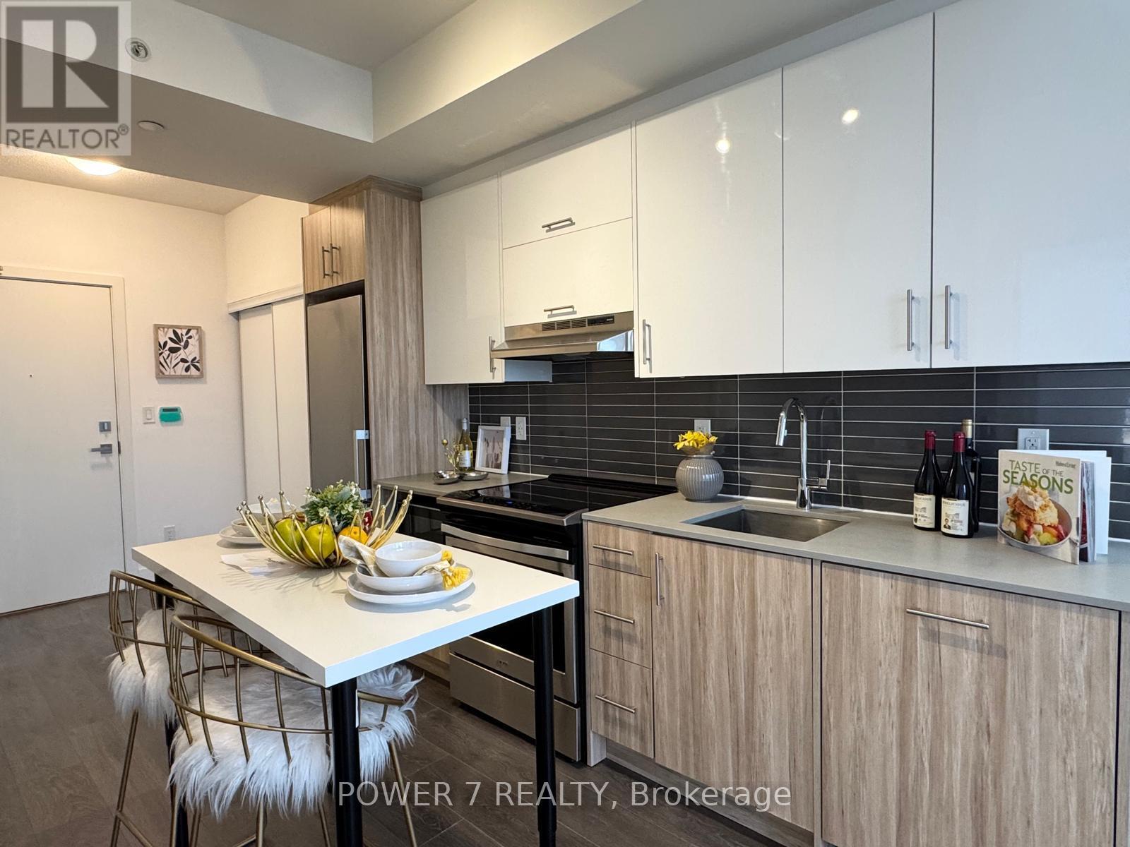 1705 - 180 Fairview Mall Drive, Toronto, Ontario  M2J 4T1 - Photo 5 - C12492662