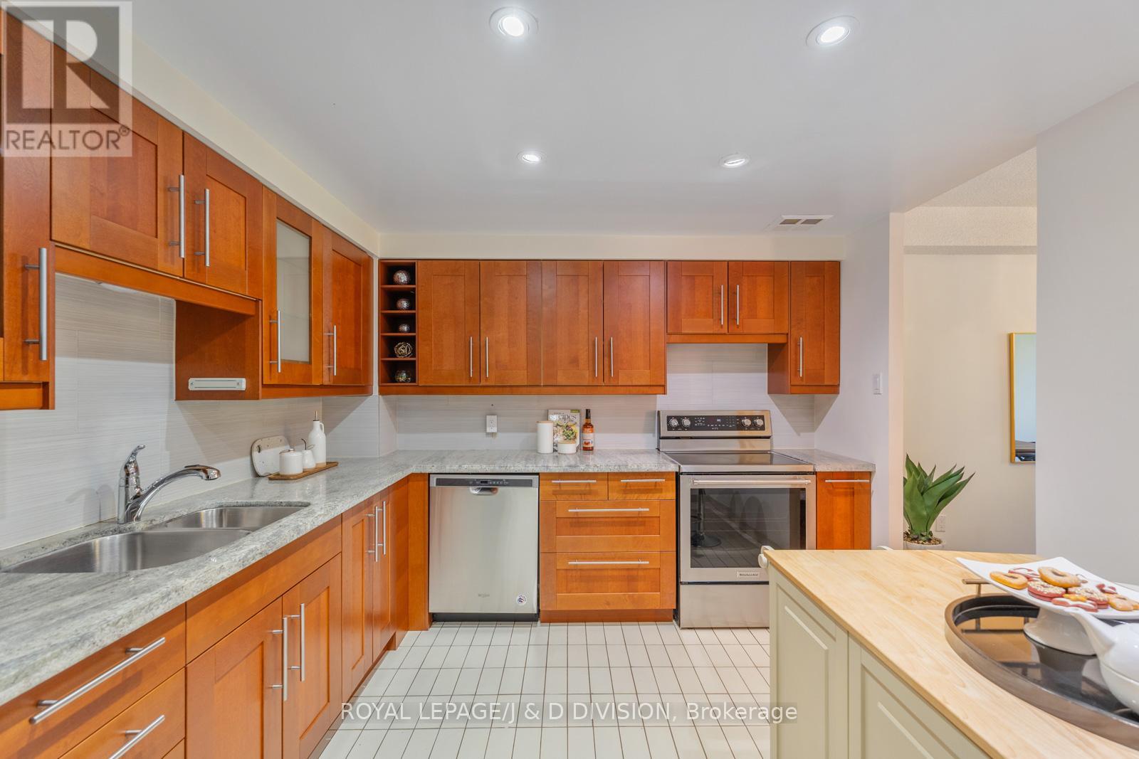 305 - 30 Glen Elm Avenue, Toronto, Ontario  M4T 1T7 - Photo 16 - C12492682