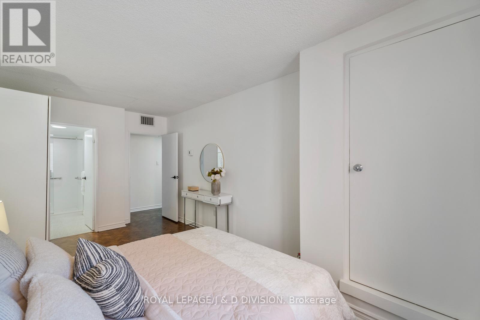 305 - 30 Glen Elm Avenue, Toronto, Ontario  M4T 1T7 - Photo 21 - C12492682