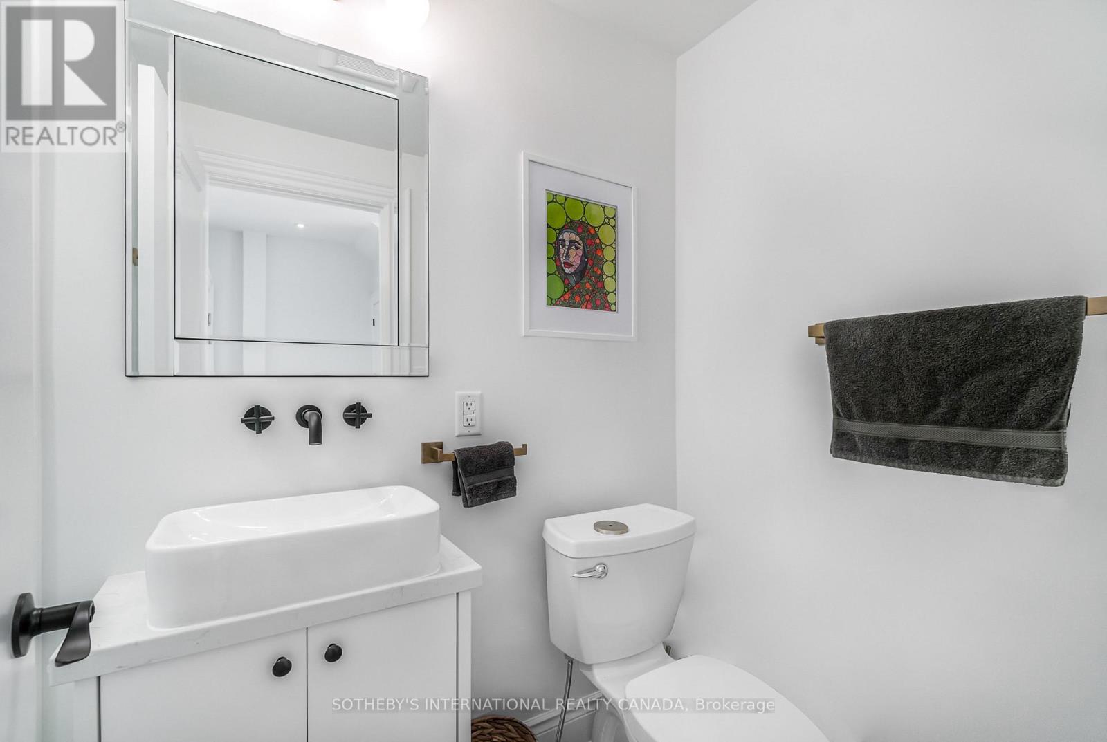 Upper - 466 Sammon Avenue, Toronto, Ontario  M4J 2B2 - Photo 46 - E12492686