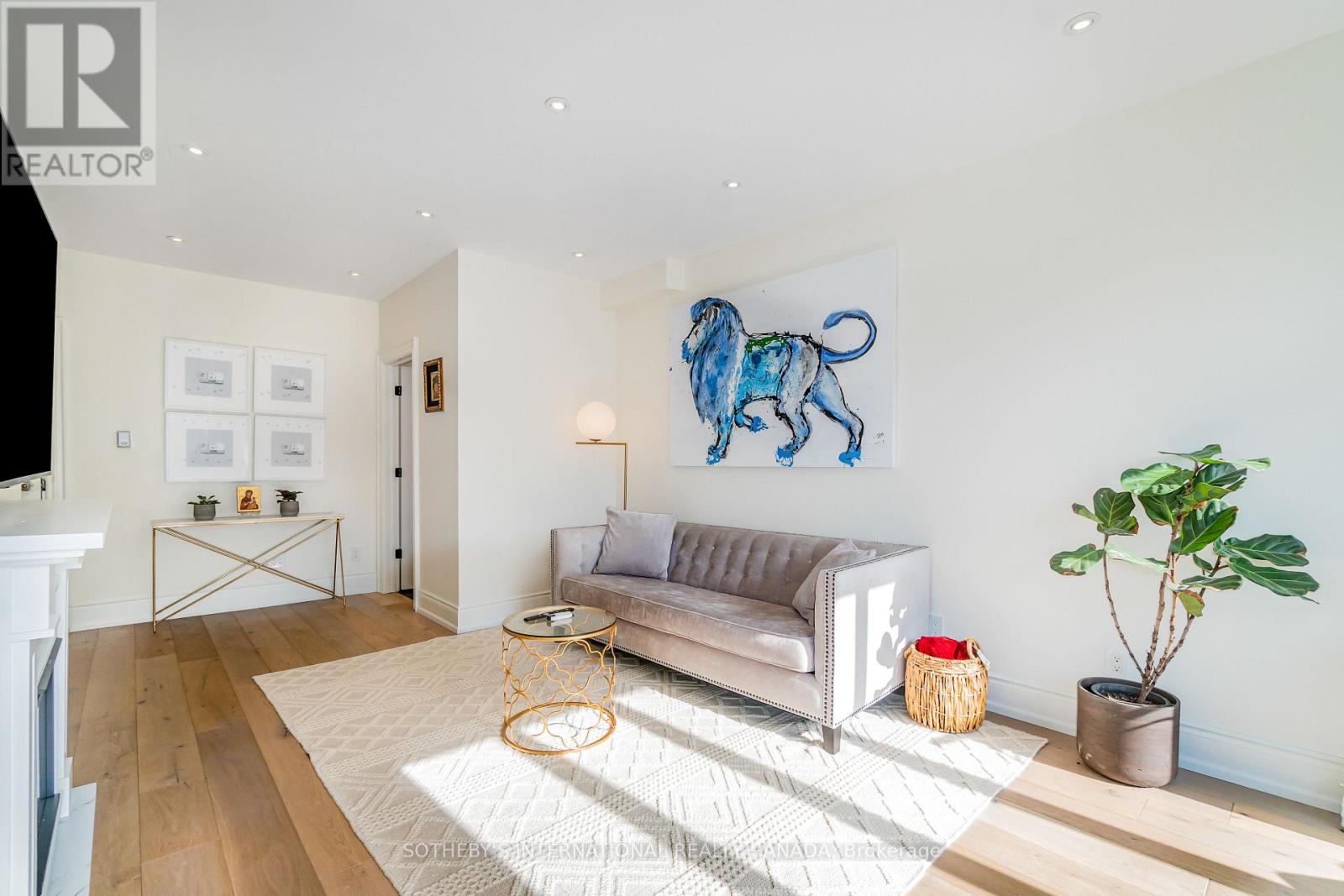 Upper - 466 Sammon Avenue, Toronto, Ontario  M4J 2B2 - Photo 6 - E12492686