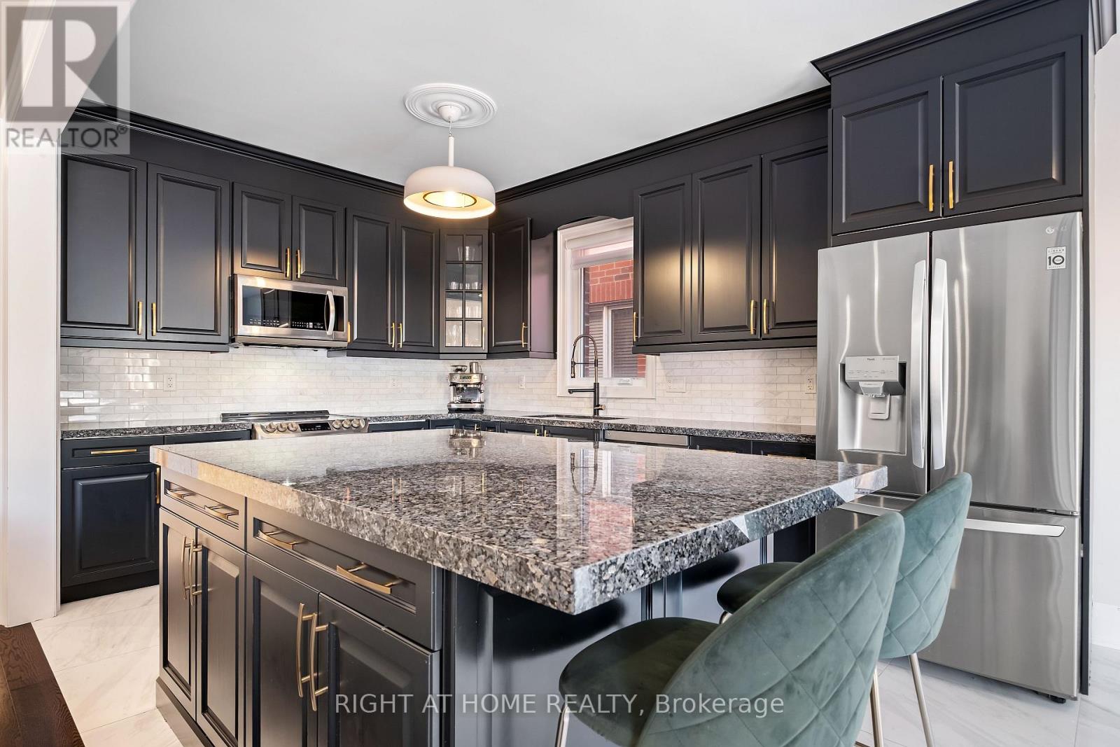 20b Leafield Street, Toronto, Ontario  M1W 2T2 - Photo 11 - E12492704