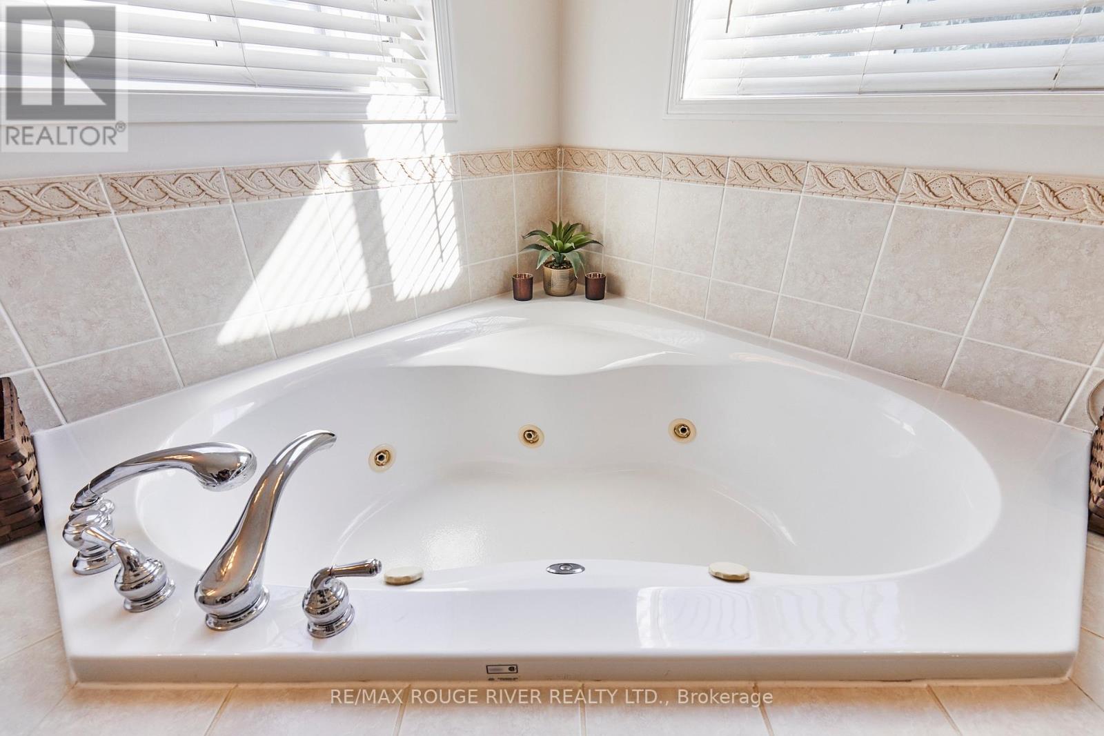 25 Constance Drive, Whitby, Ontario  L1P 1M9 - Photo 15 - E12492758