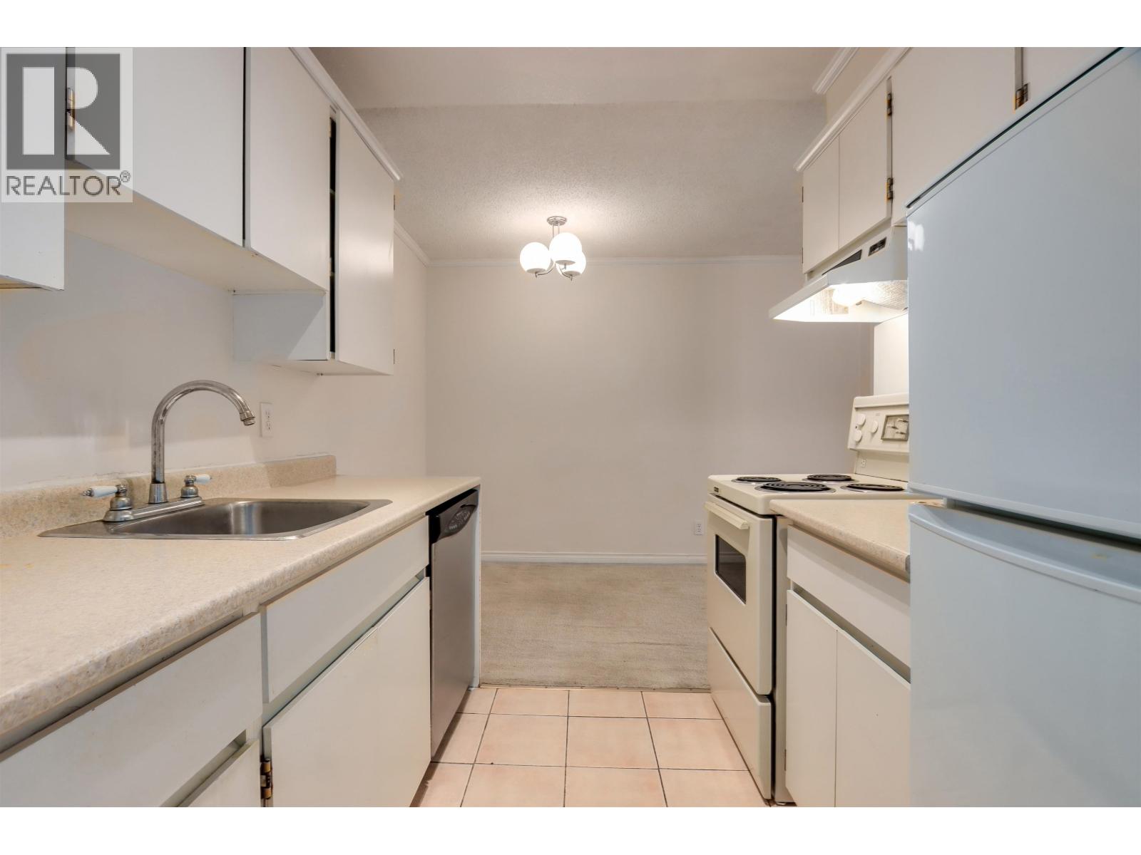 1212 2016 Fullerton Avenue, North Vancouver, British Columbia  V7P 3E6 - Photo 7 - R3063335