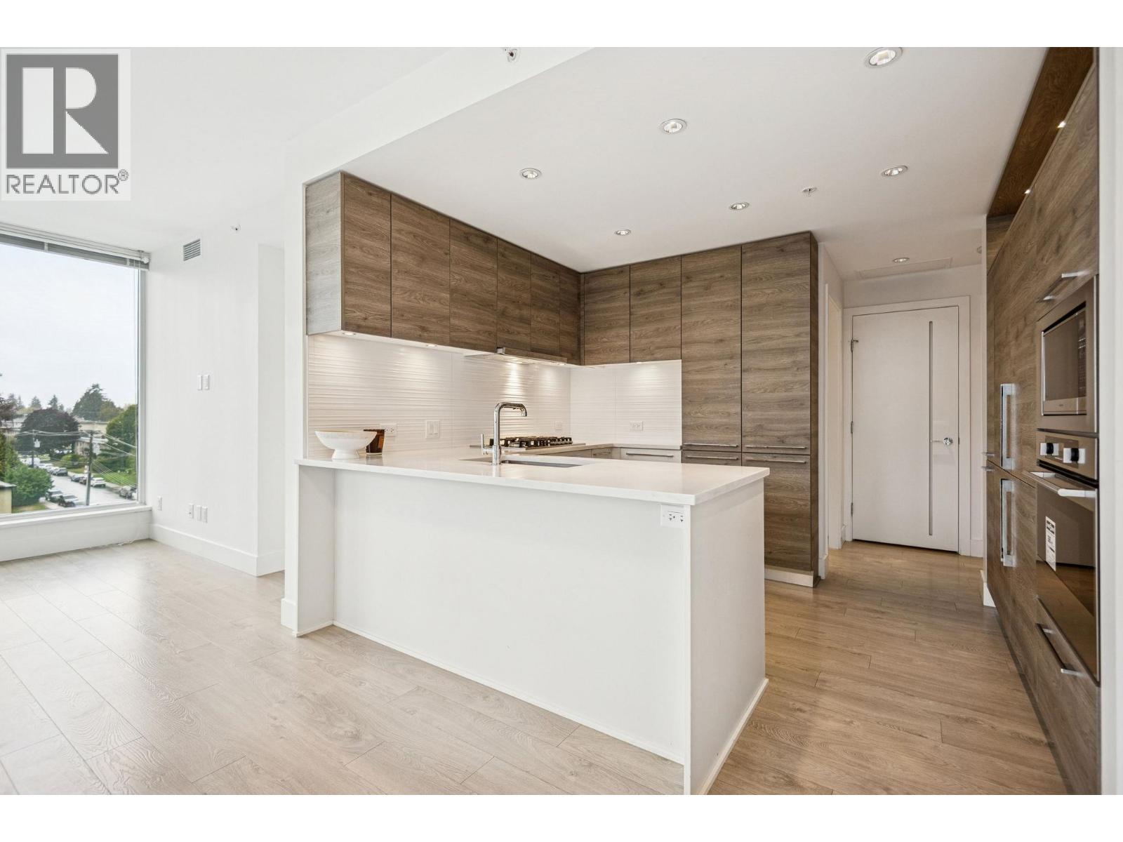 510 7358 EDMONDS STREET