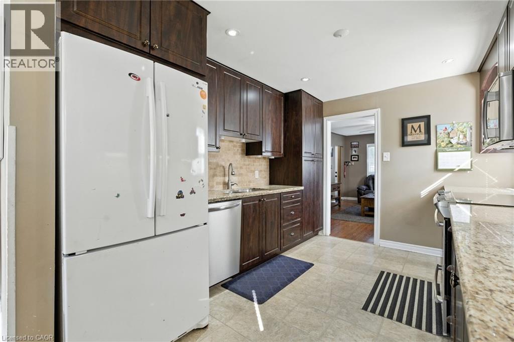 347 Weir Street N, Hamilton, Ontario  L8H 5G6 - Photo 15 - 40768057