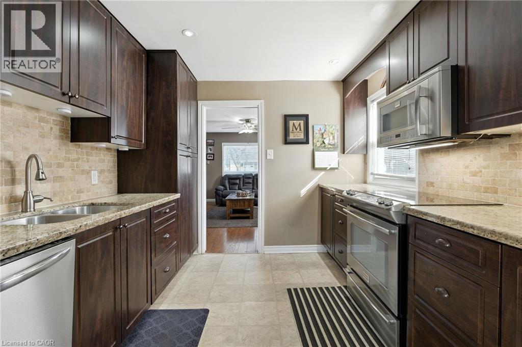 347 Weir Street N, Hamilton, Ontario  L8H 5G6 - Photo 14 - 40768057