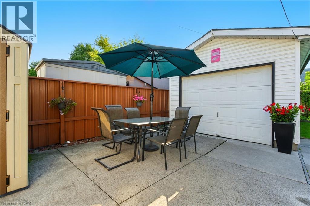 347 Weir Street N, Hamilton, Ontario  L8H 5G6 - Photo 38 - 40768057