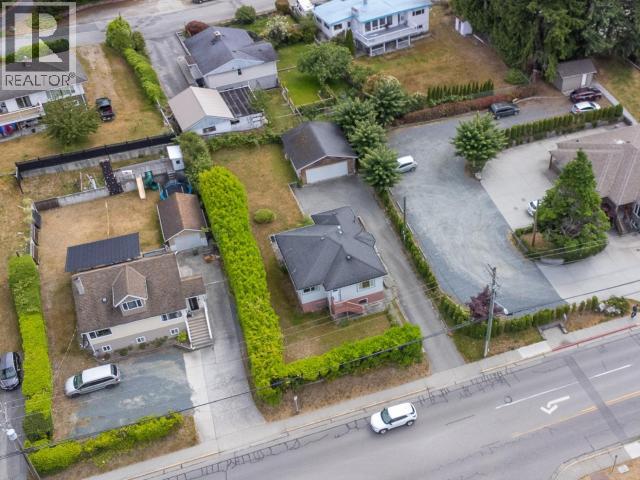 4844 Joyce Ave, Powell River, British Columbia   - Photo 2 - 19107