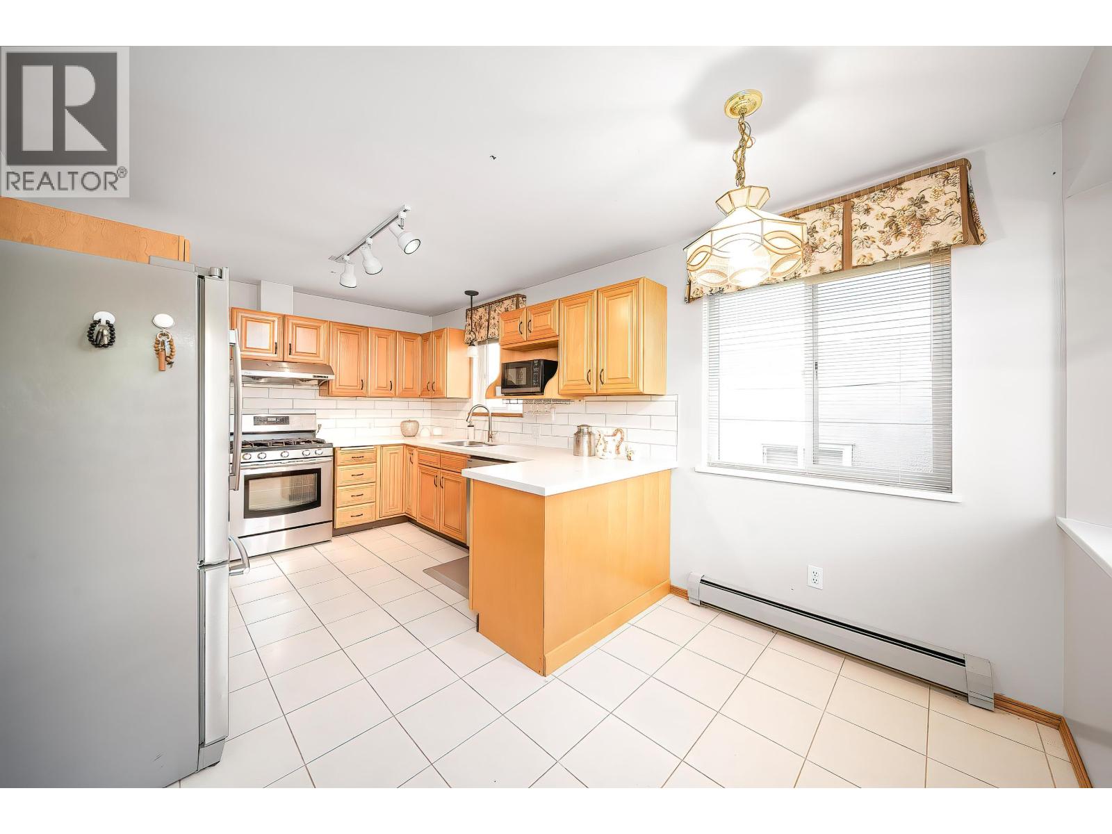 125 N Warwick Avenue, Burnaby, British Columbia  V5B 1K8 - Photo 15 - R3050235